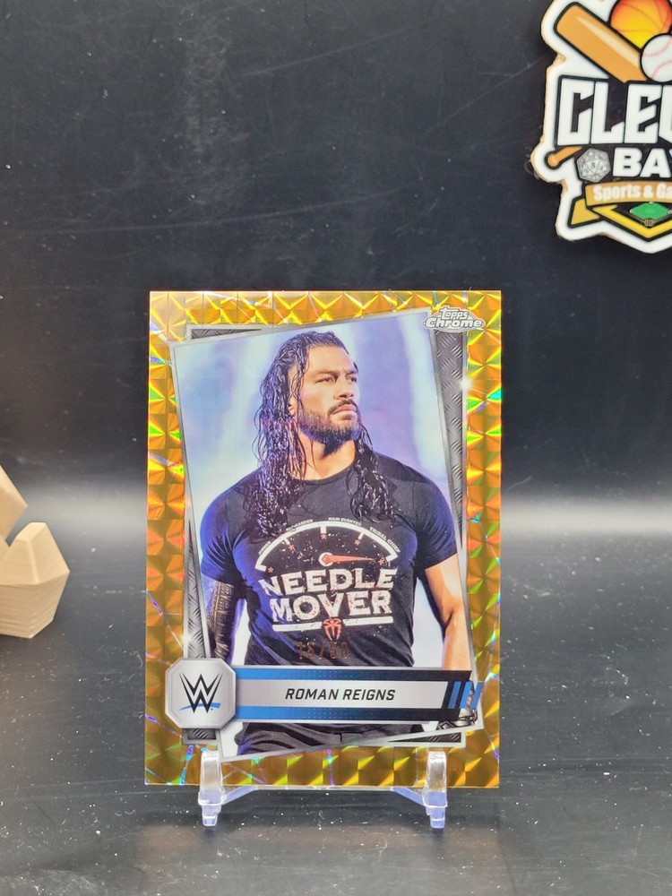 2025 Topps Chrome WWE - Roman Reigns #3 Gold Refractor /50