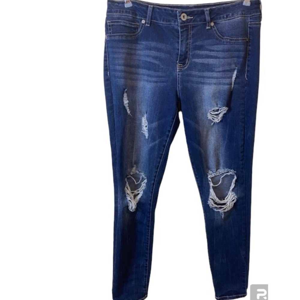 Maurices distressed skinny stretch, jeans, large women’s
