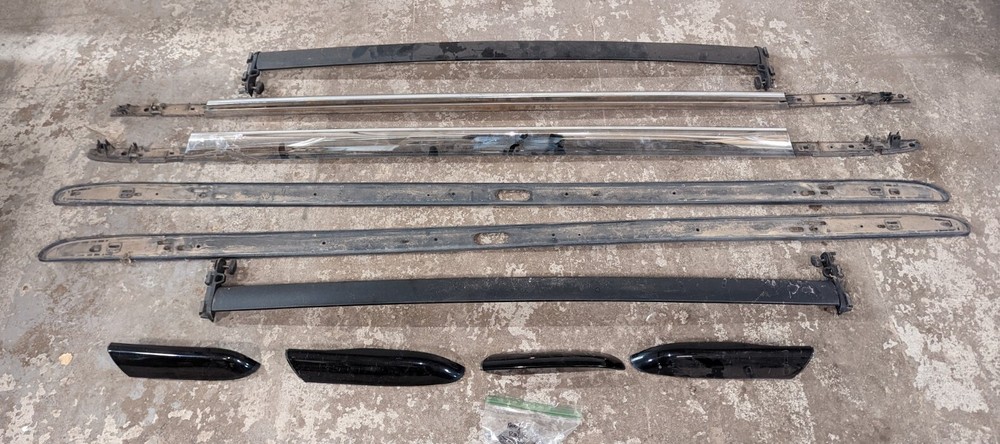 2004 - 2014 Escalade 2007 - 2014 Yukon - Roof Rack Complete - Chrome / Black