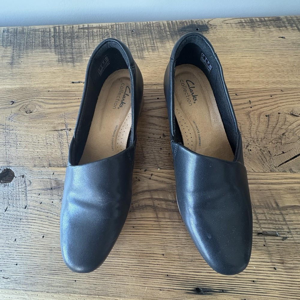 Clarks Collection Women's Shoes Size 8 Business Casual Comforts Slipon Workwear