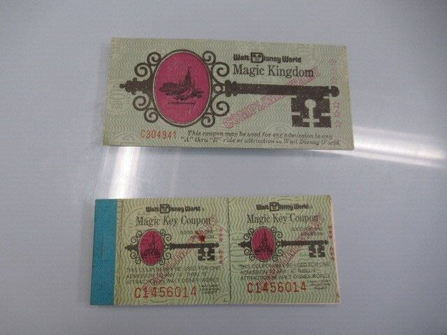 *VINTAGE* Walt Disney World Magic Kingdom Coupon Book and Coupon-image