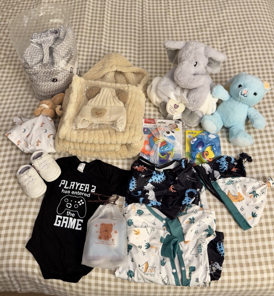 0-12 Month Babys Clothes and toys. New!!