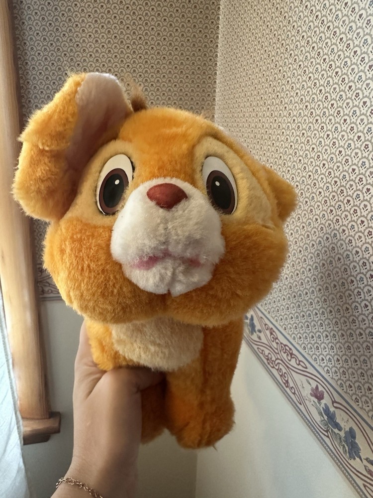 VINTAGE 1988 OLIVER AND COMPANY 10