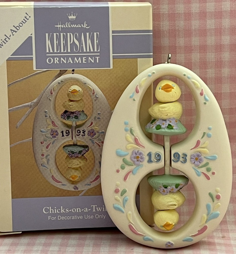 Hallmark Easter Ornament CHICKS-ON-A-TWIRL 1993 Baby Chick Twirl About NIB