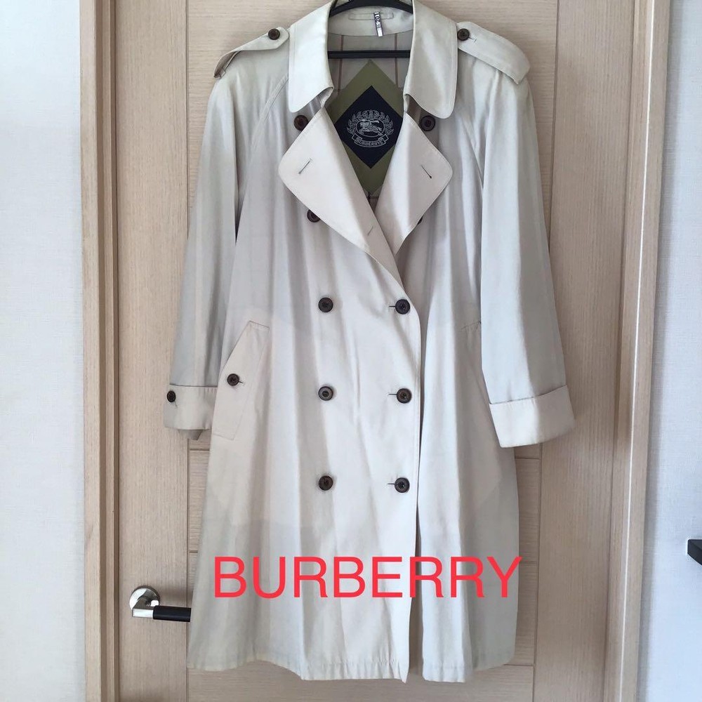 Burberry trench coat Woman from Japan