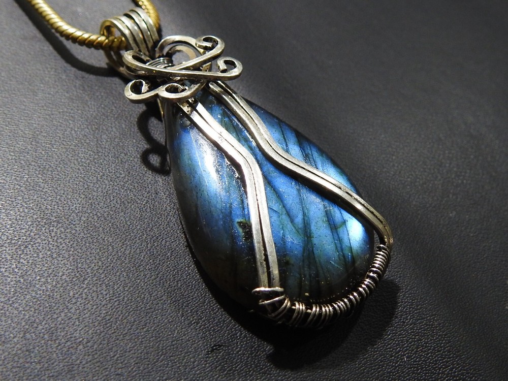 Labradorite Brass Pendant Silver Oxidised Polished Wire deigning Jewelry