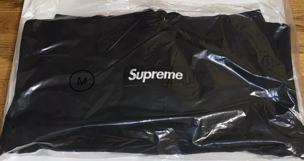 Supreme Box Logo Hooded Sweatshirt Black FW24 Size Medium Hoodie SHIP ASAP