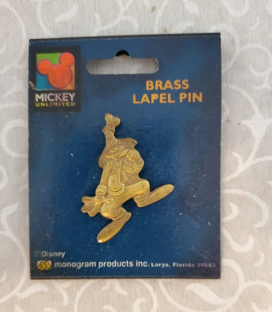 Goofy Lapel Pin Brass Tone on Card Mickey Unlimited Brand PP#763