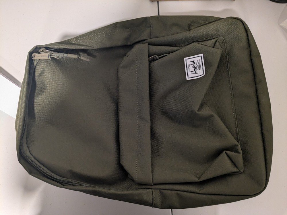 Herschel classic backpack, (standard size) Ivy Green New fast shipping