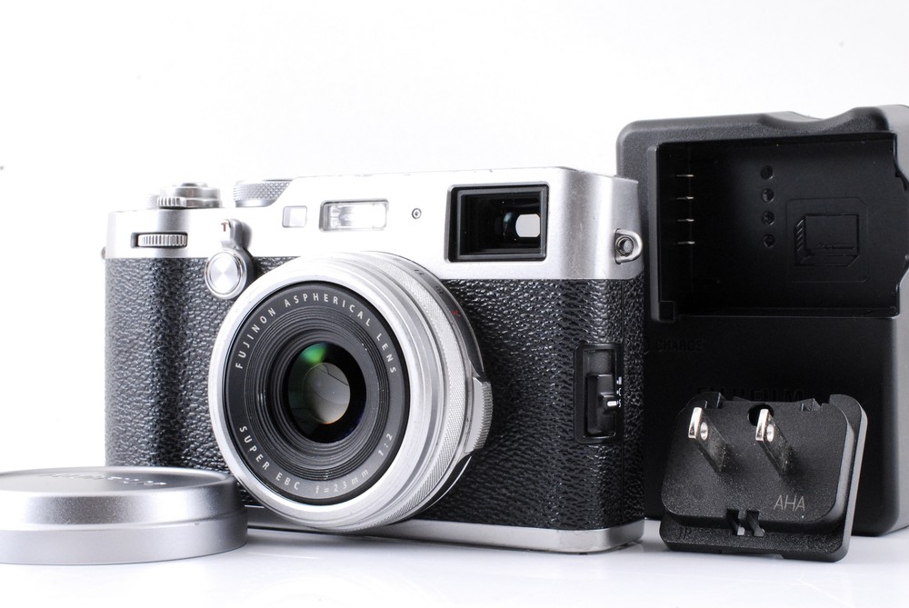 Fujifilm X100F 24.3MP Compact Digital Camera SILVER Japan Edition Exc+5 Condition