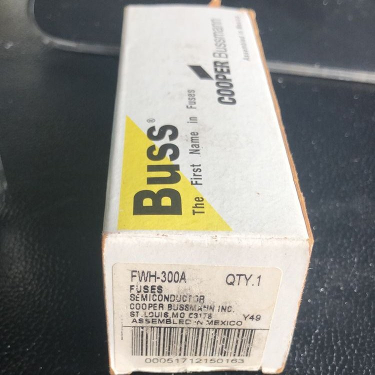 one new Bussmann FWH-300A 300A 500V Cooper Fuse Free shipping