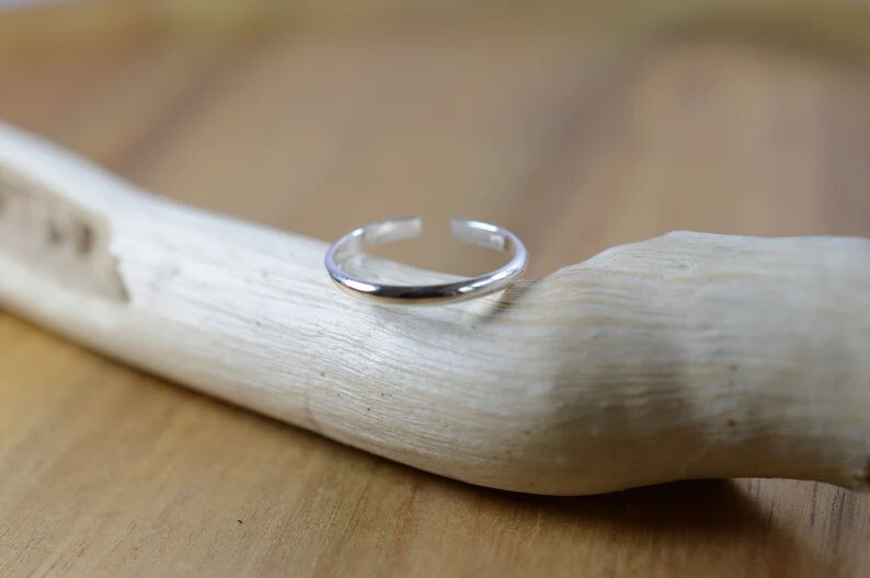 Solid 925 Sterling Silver Simple & Fashionable Adjustable Ring Gift For Women