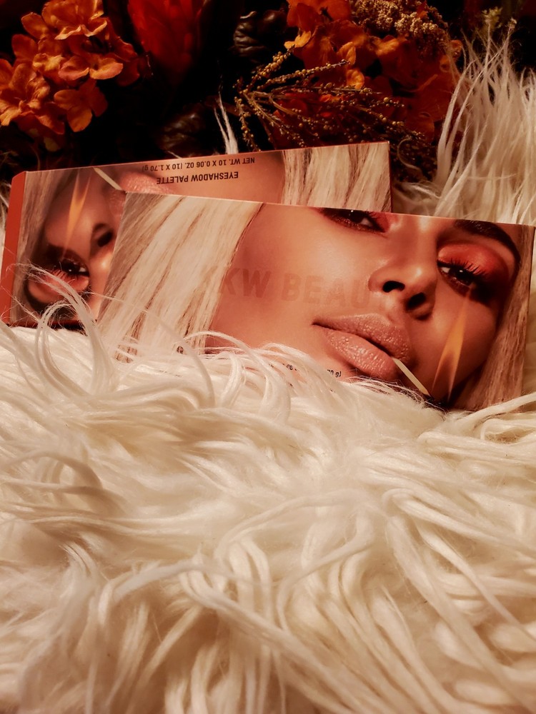KKW Beauty Eyeshadow Palette – Nude, Bronze & Gold Shades NEW – Holiday Gift 🎁