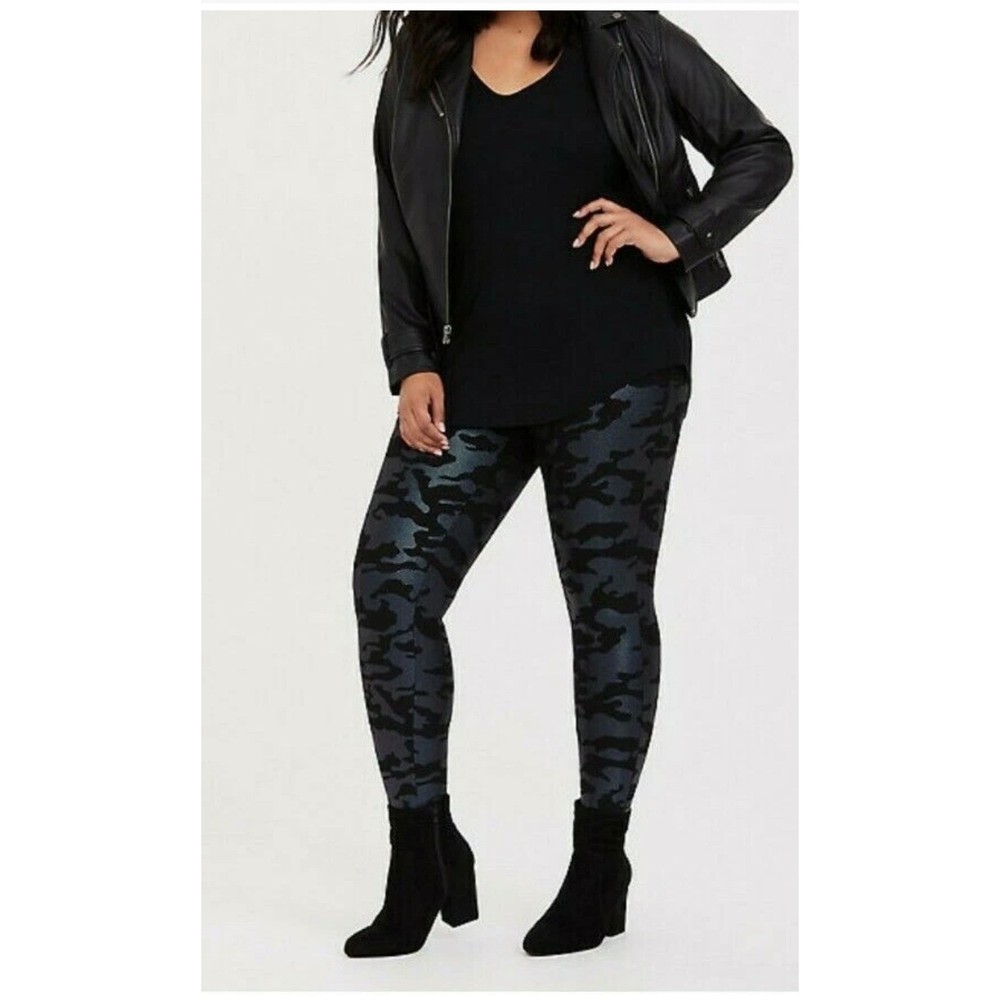 Torrid Womens Plus Size 2 2X Metallic Camo Iridescent High Waist Leggings Black