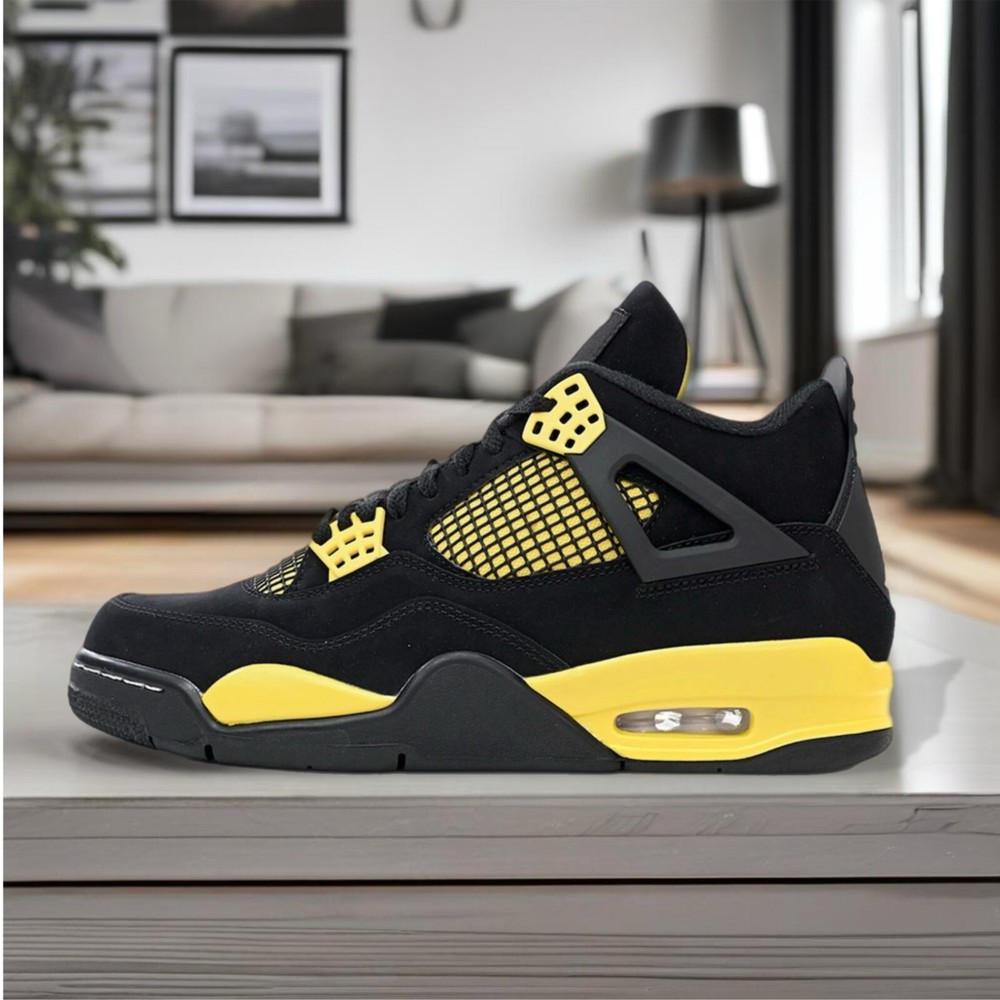 Jordan 4 Retro Mid Thunder - Size 7