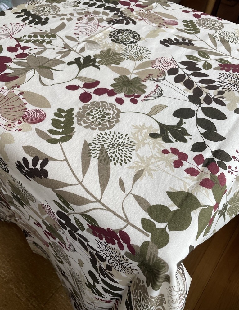 Cotton Contemporary Tablecloth Olive Green Burgundy Leaves Floral Design 84x57 Inches NWOT