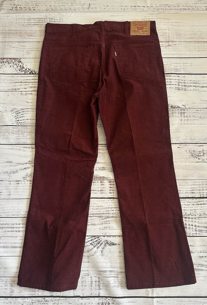 Men’s Levi 517 Corduroy Wine Color Size 38x32
