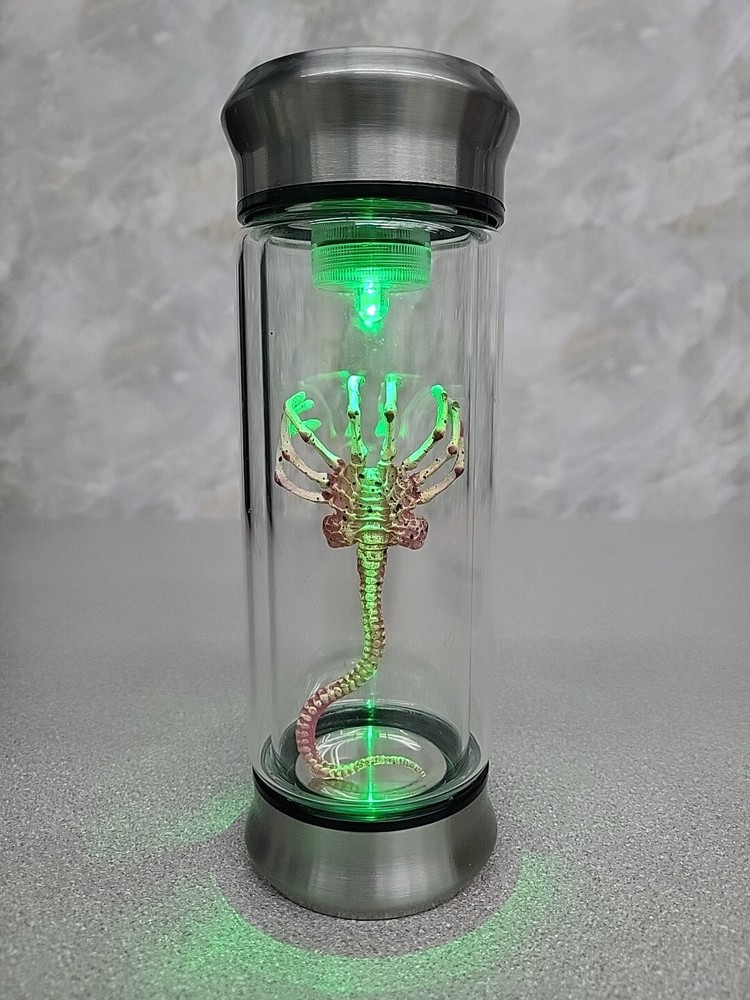 Alien Xenomorph Facehugger Embryo Glass Jar Movie Prop Specimen