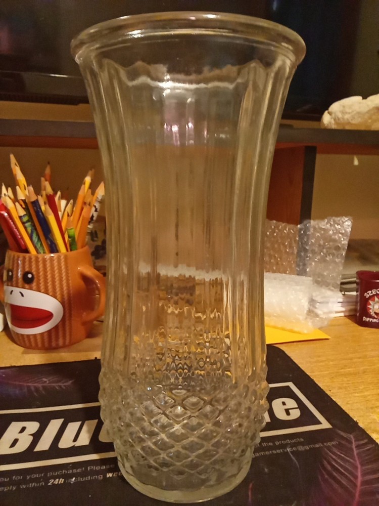 Elegant Crystal Glass Vase for Home Decor