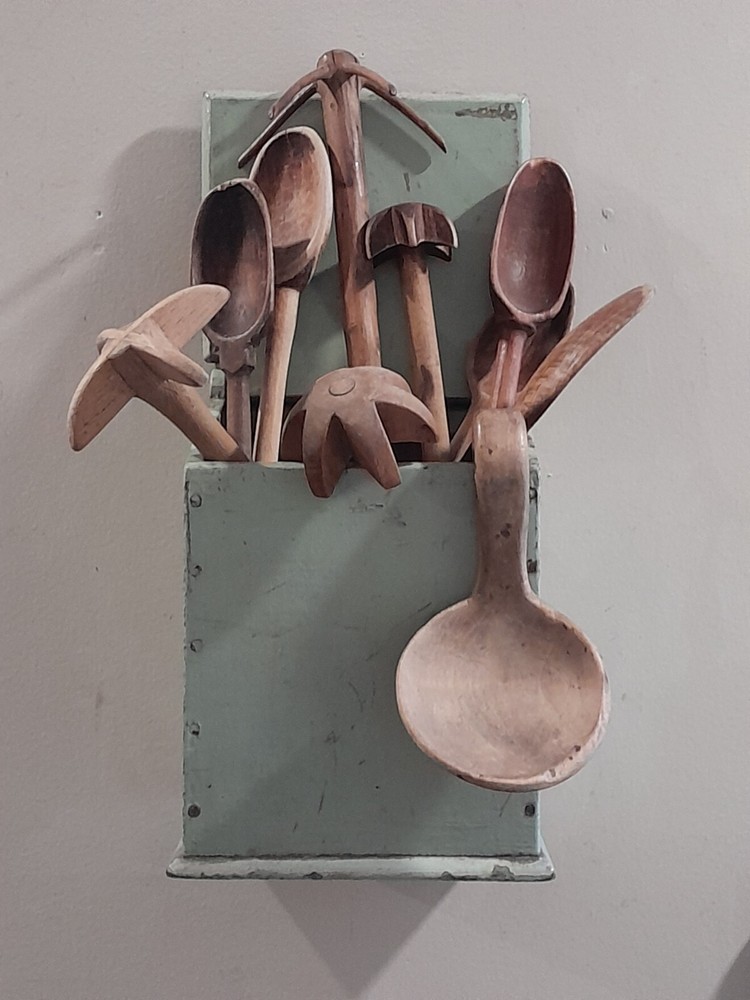 EARLY ANTIQUE WALL BOX CANDLE BOX..OLD PAINT..AAFA..OLD FARMHOUSE PRIMITIVE