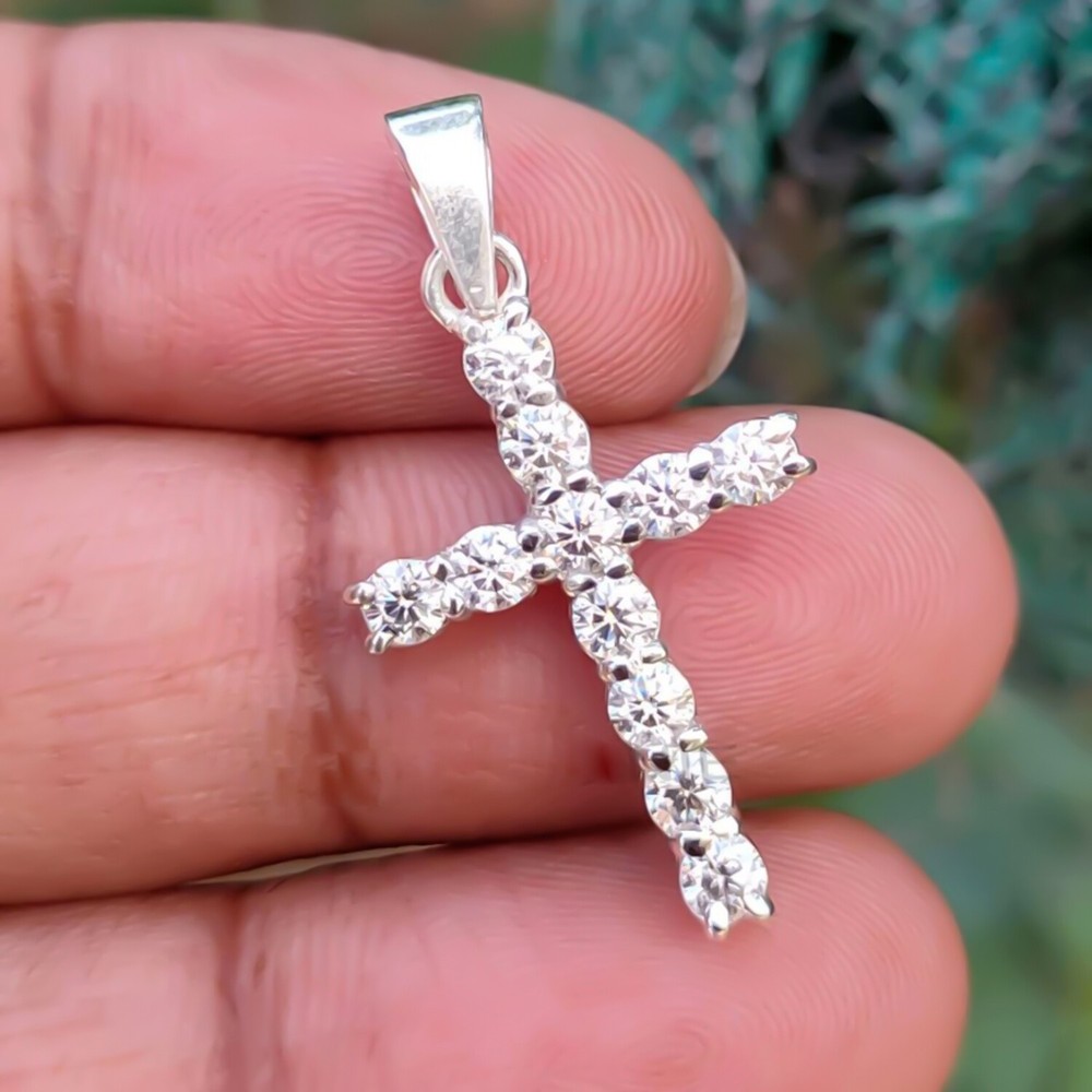 1.10 Ct Certified 3mm F Color VS1 Diamond Cross Pendant In 925 Sterling Silver