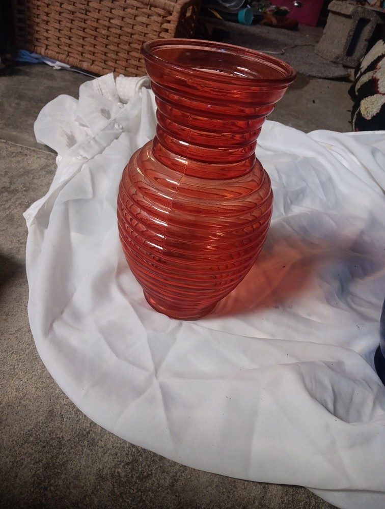 11-inch Ribbed Red Glass Vase with 5-inch Opening, Pack of 6