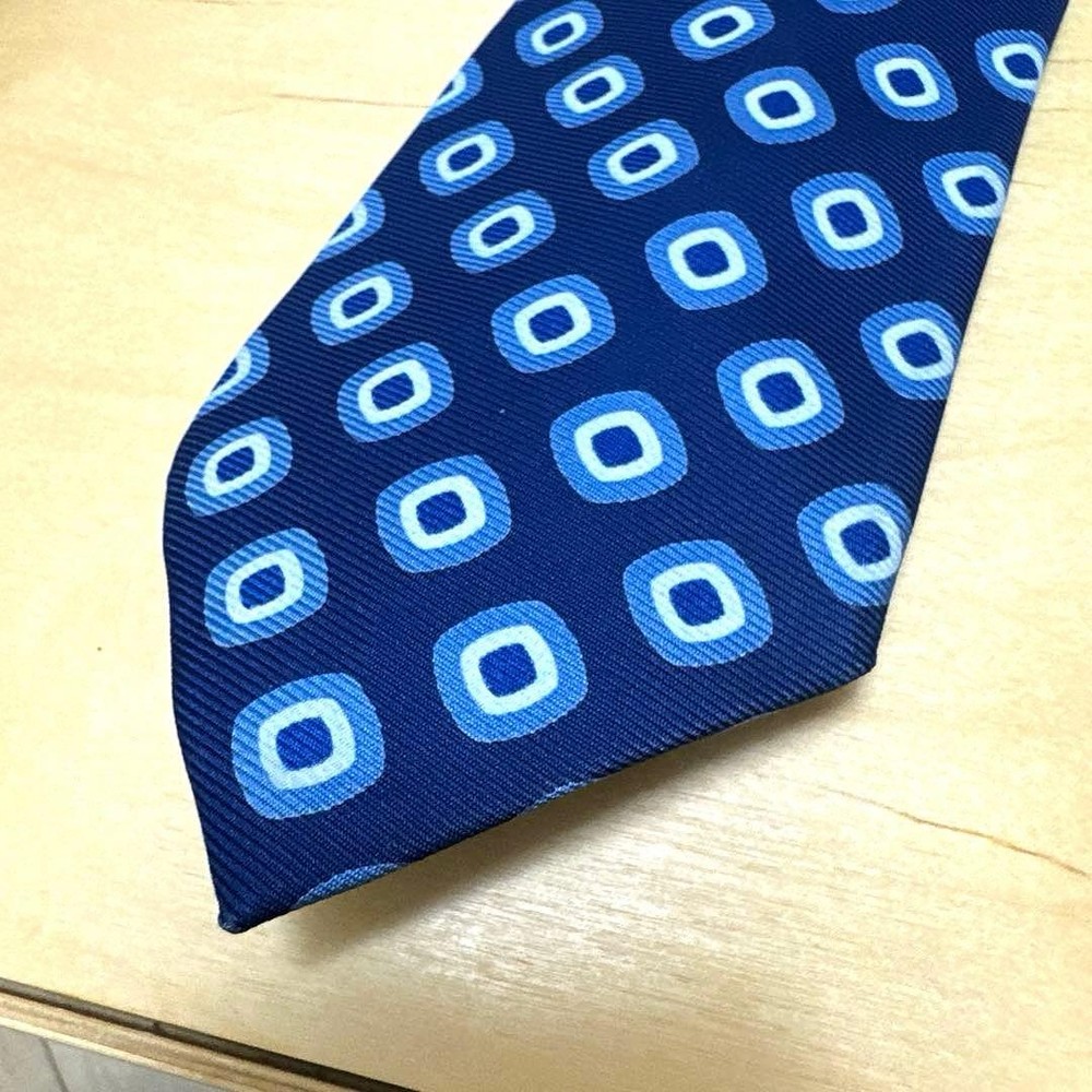 Drake's Necktie Tie Navy Handmade in England All over small pattern 100% Silk
