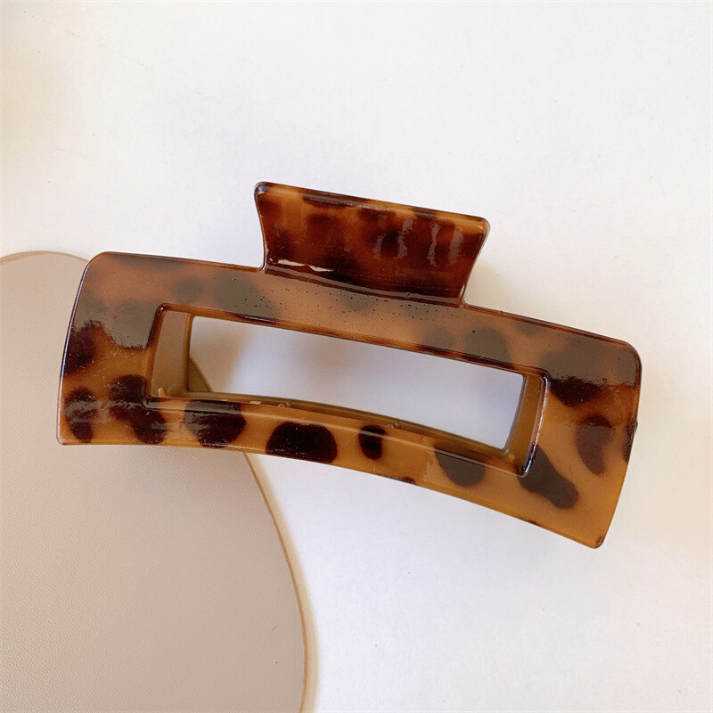 New Temperament Girl French Vintage Leopard Shark Clip Large Coil Hair Grabber