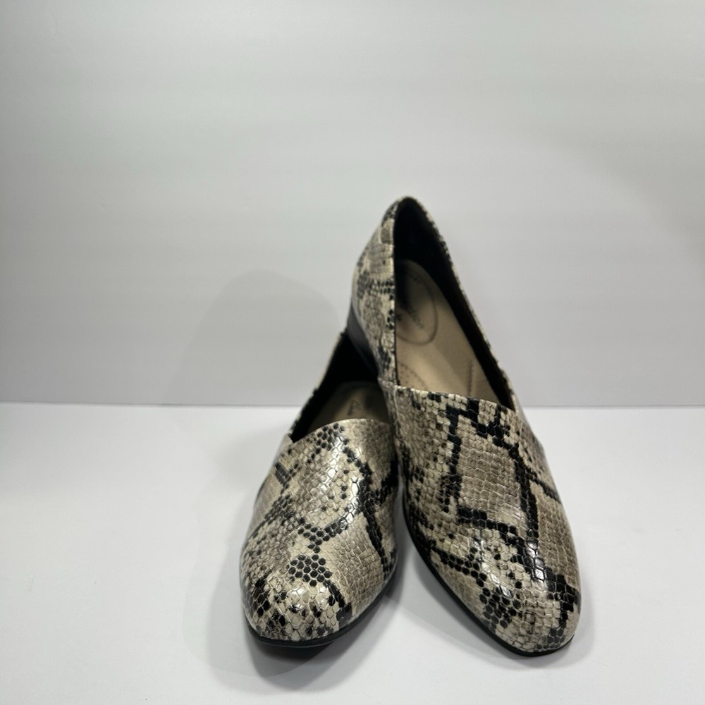 Clarks Shoes Women's 5.5 Snake Print Juliet Palm Slip On Comfort Career Loafer