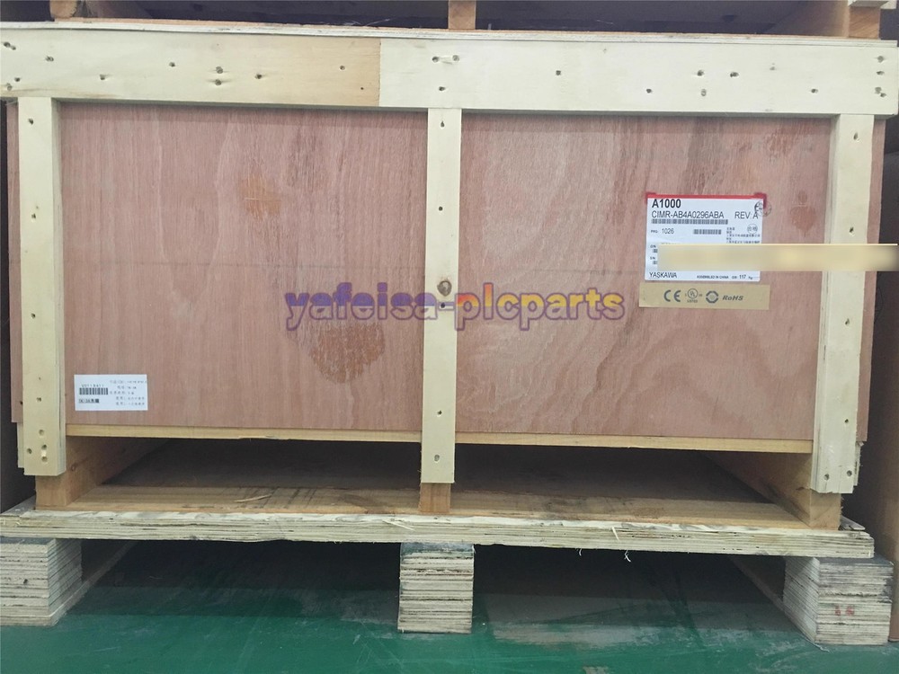 1PC Yaskawa frequency converter A1000 series CIMR-AB4A0296ABA