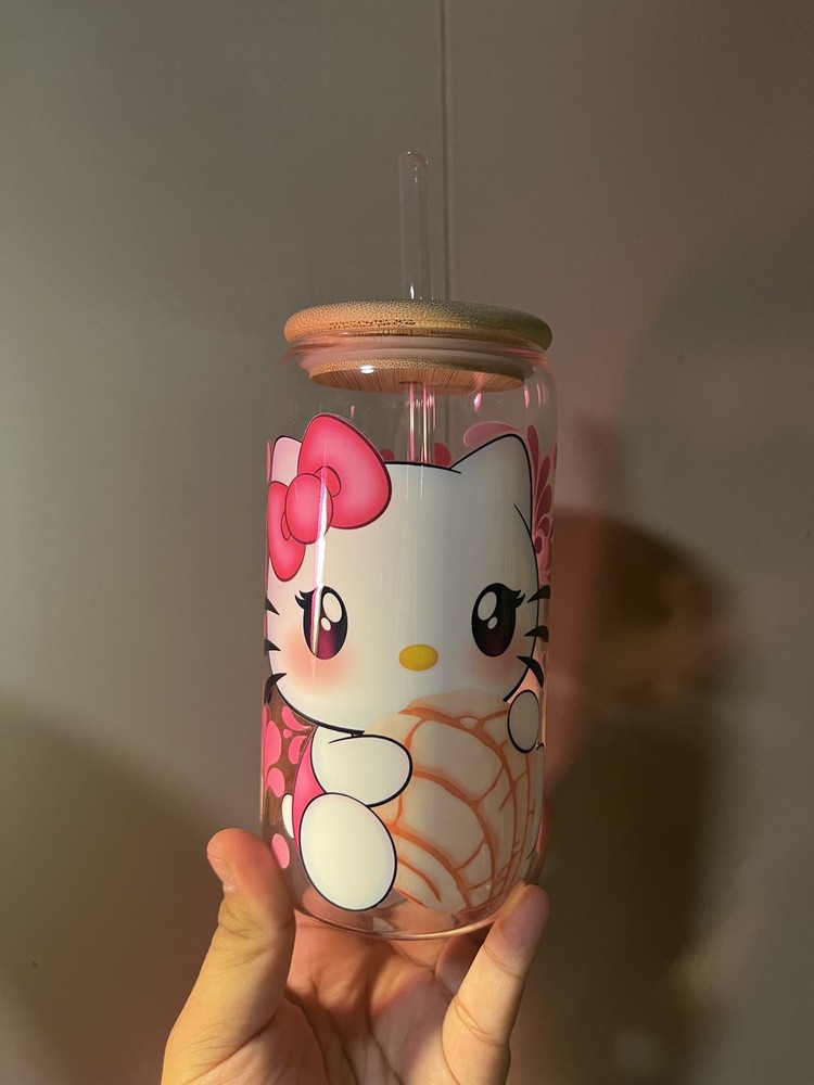 Hello Kitty with pan Dulce 16oz Libbey glass cup