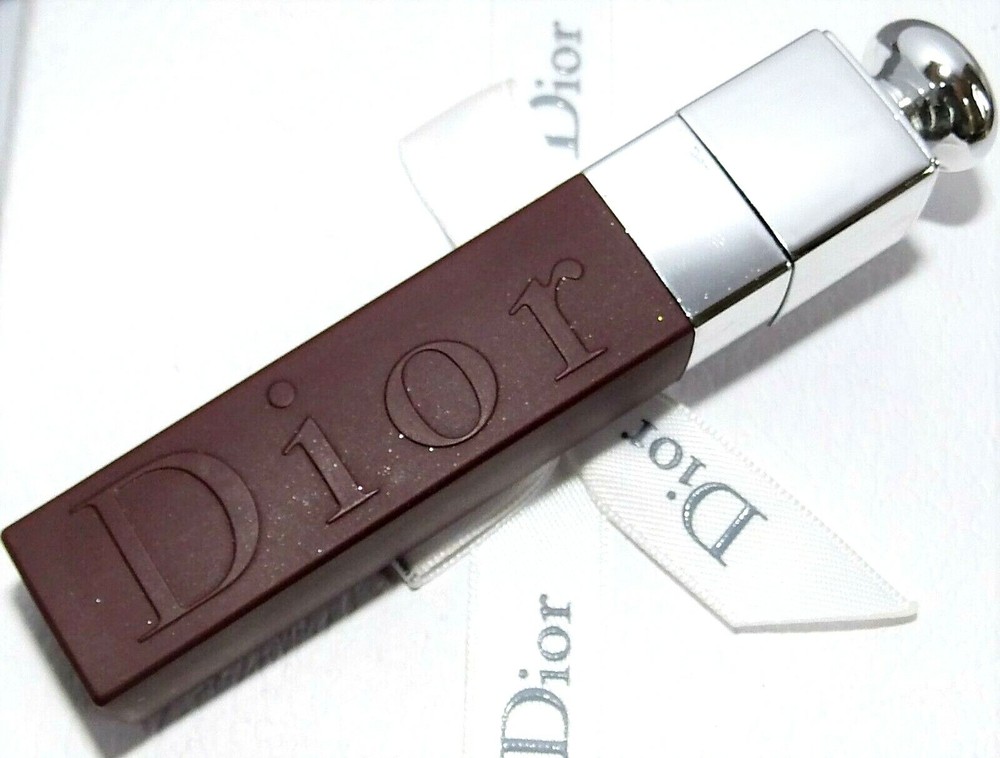Dior Addict Lip Tattoo Longwear Tint in Shade 831