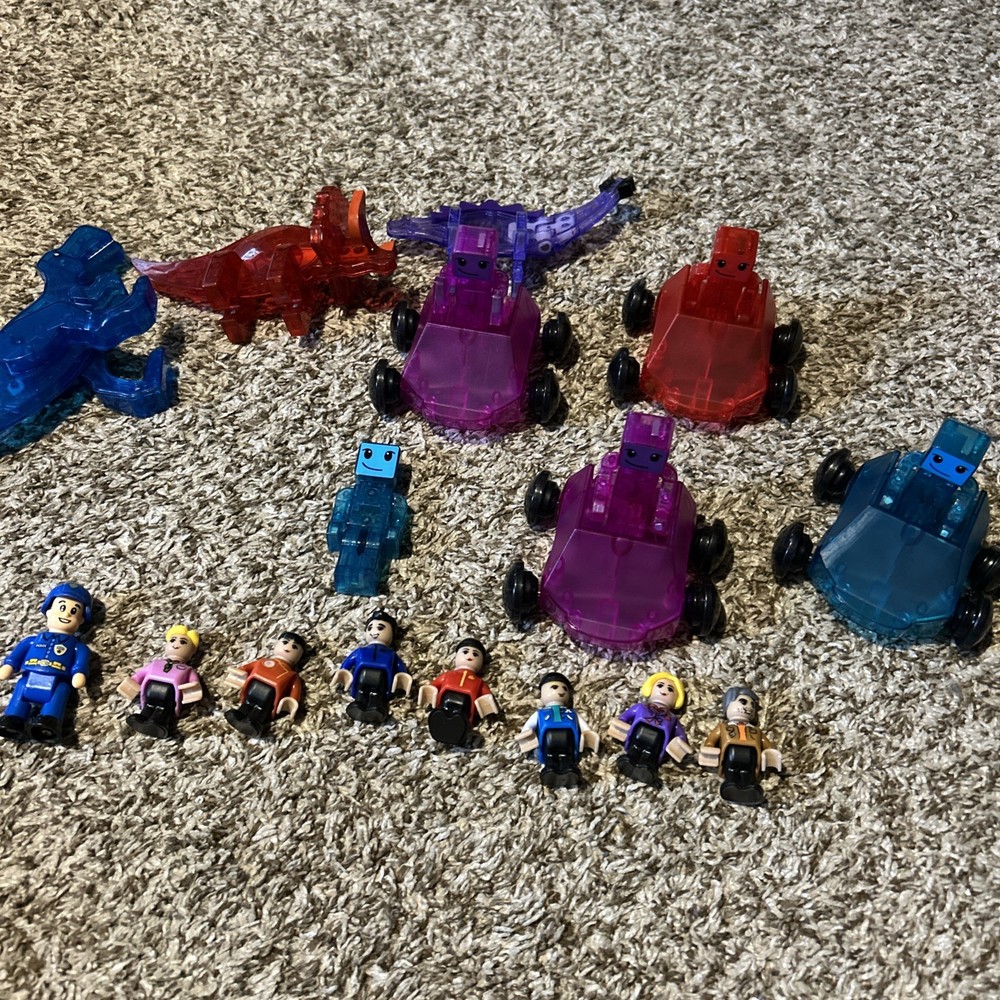 Magna-Tile Dashers Set of 4 Toy Lot!! Dinosaurs Too, Plus Some Other Goodies!!
