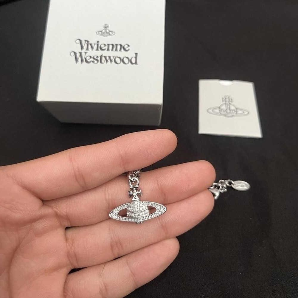 Vivienne Westwood Necklace Silver Mini Bas Relief Necklace🕊️