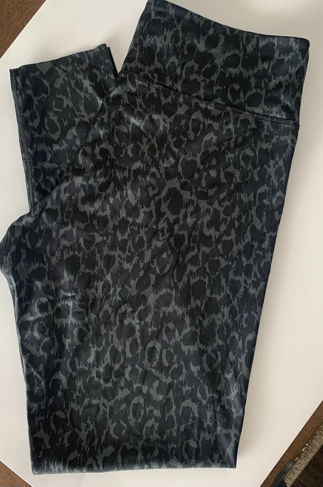 NWOT Hailstones Studio Green Black Leopard Print XL Leggings
