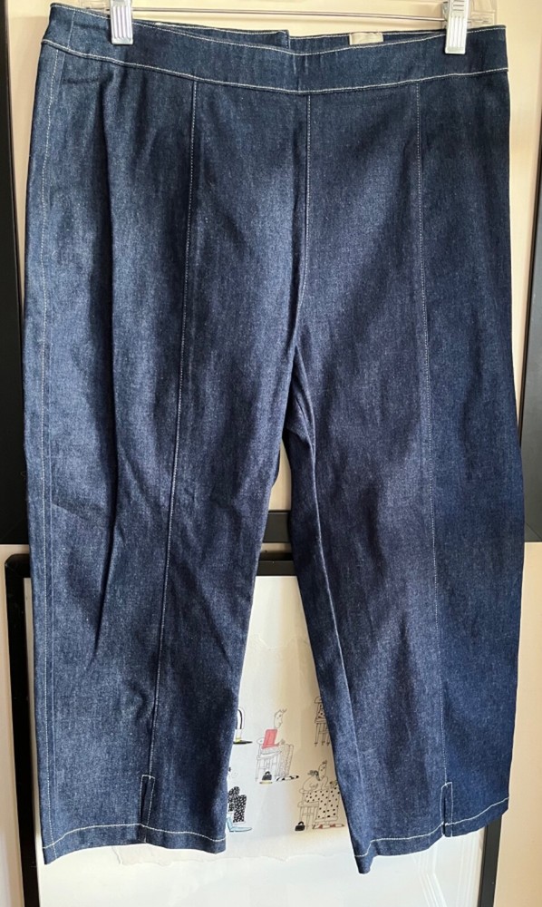 Cache 10 blue denim cropped pants 19” inseam flat front back zip