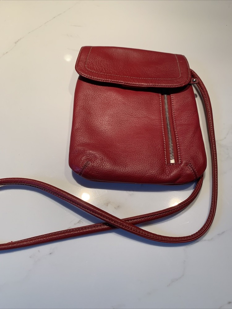 Vintage TIGNANELLO Red Pebble Leather Crossbody Organizer Shoulder Bag Purse