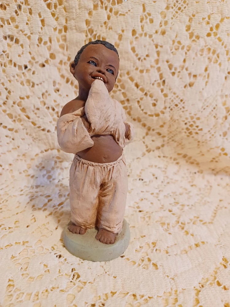 Martha Holcombe ~ All God's Children Figurine ~ David #196 ~ Signed by Artist