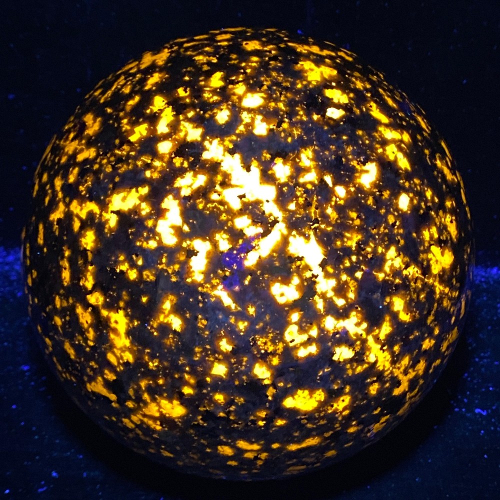 Natural Flame 4280G UV Reactive Stone Sphere for Reiki Healing