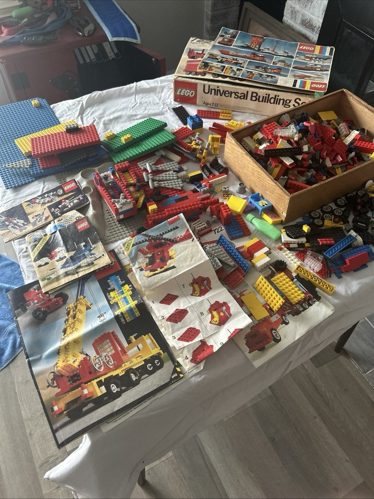 Lego Bricks Bulk Lot Vintage 1970s Coast Guard station, Building Set 722 Misc.