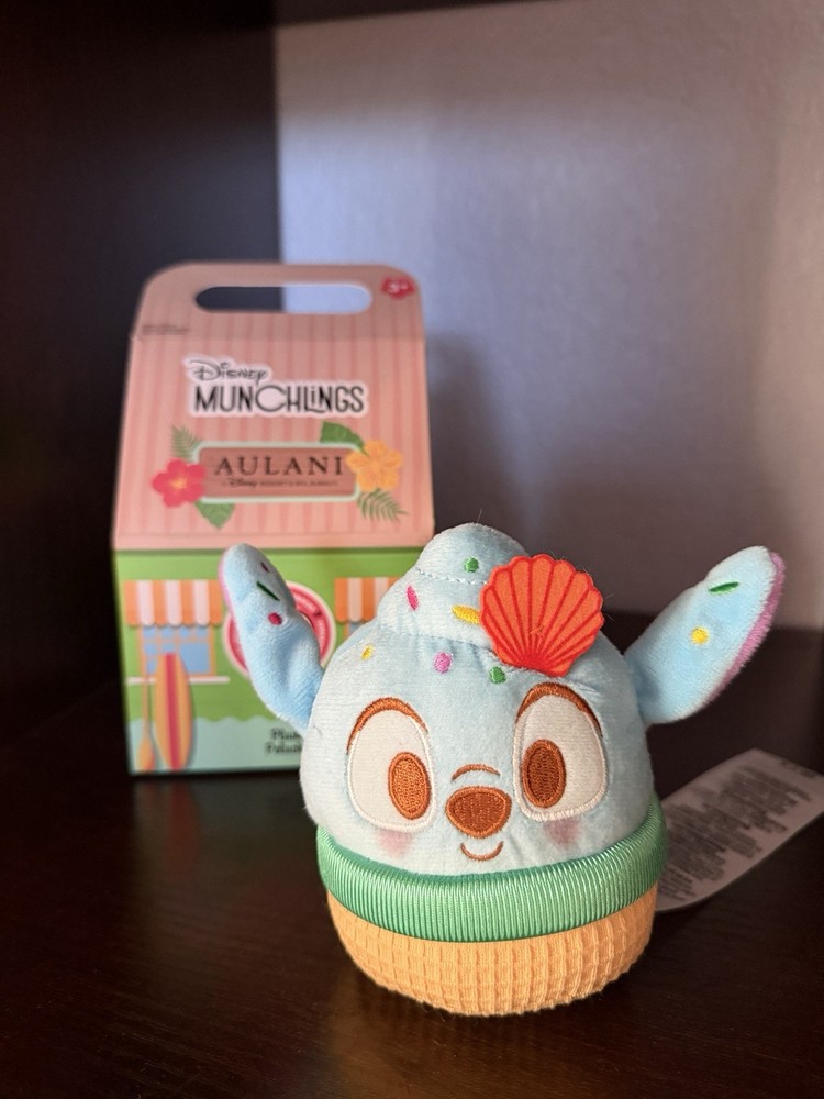 Disney Munchlings Aulani Hawaii Exclusive STITCH Blue Raspberry Mini Plush