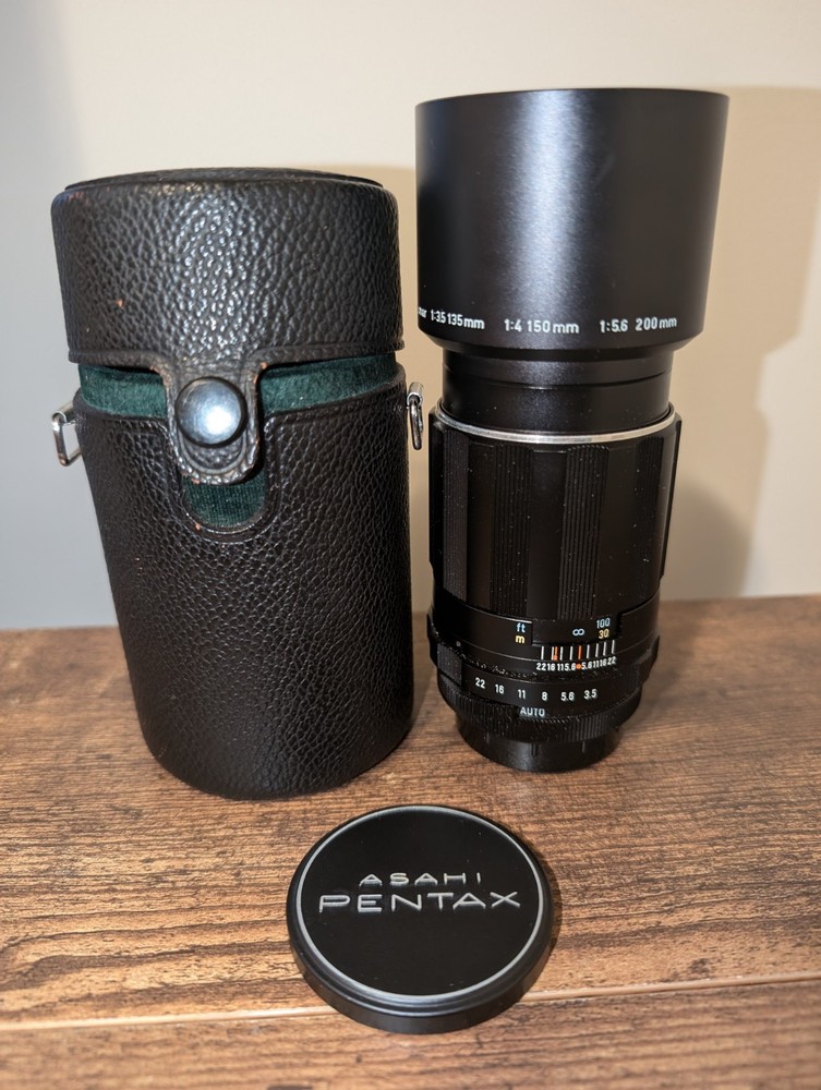 Pentax Super-Takumar 135mm F3.5 Lens with Caps Hood Case Japan