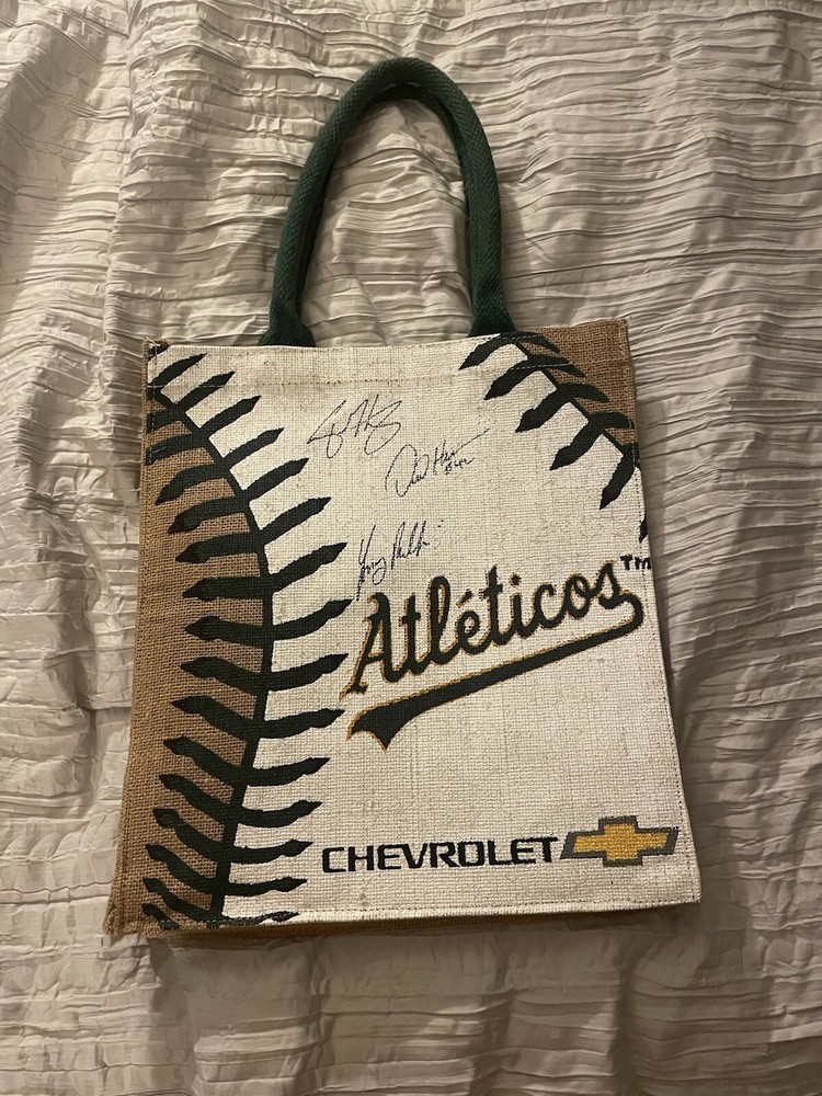 Oakland Athletics x Atléticos Chevrolet Burlap Tote Bag 3 PLAYER SIGNATURE