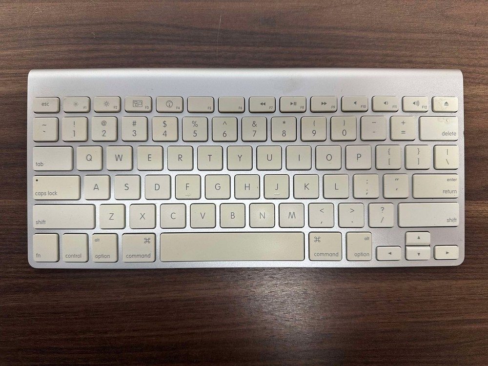 Apple Magic Keyboard A1255 Bluetooth Wireless