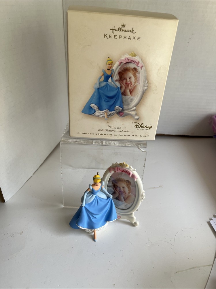 Hallmark Disney Princess Cinderella 2007 Photo Frame Ornament