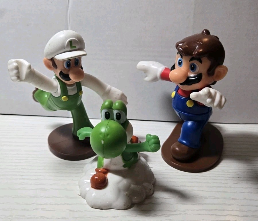2018 McDonald's Happy Meal Toys Nintendo Luigi, Yoshi & Mario TB68