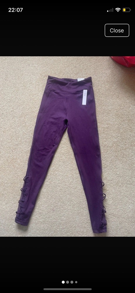 Victoria’s Secret Women’s 7/8 Length Leggings Size 2 With Tags