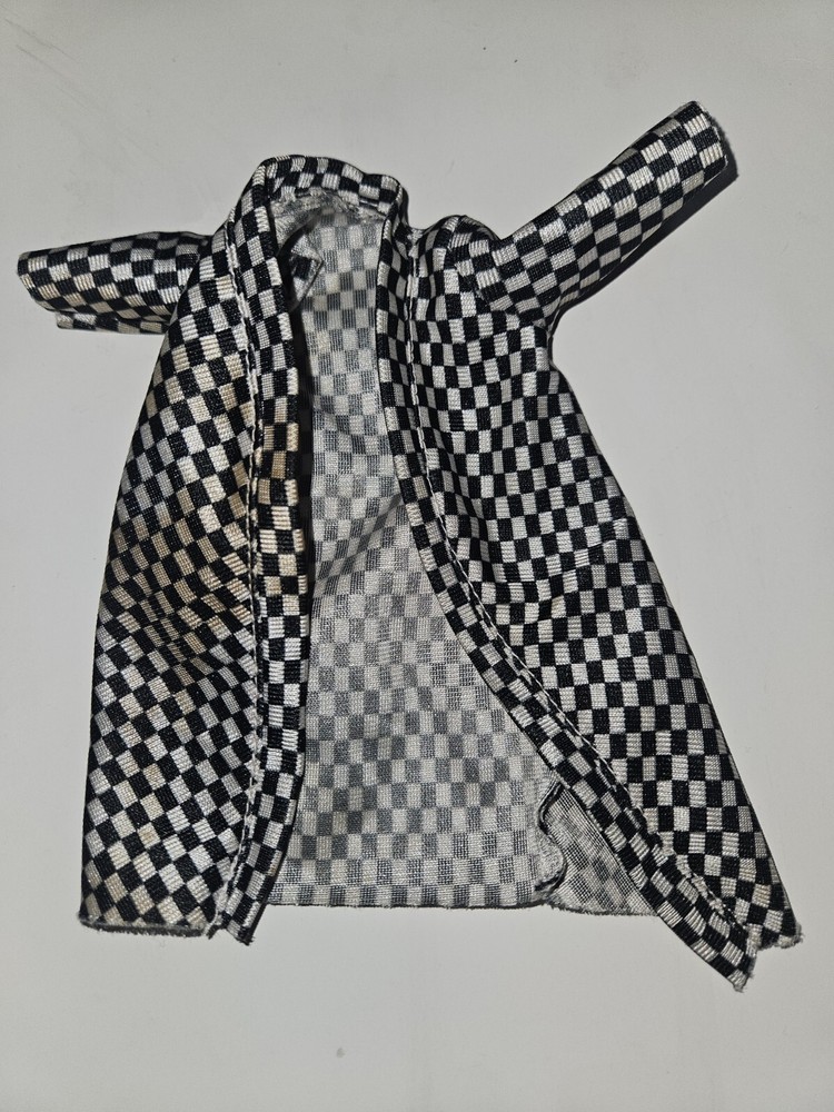 WWE Elite Collection  2011 Mattel Series 15 Yokozuna Robe Only Read