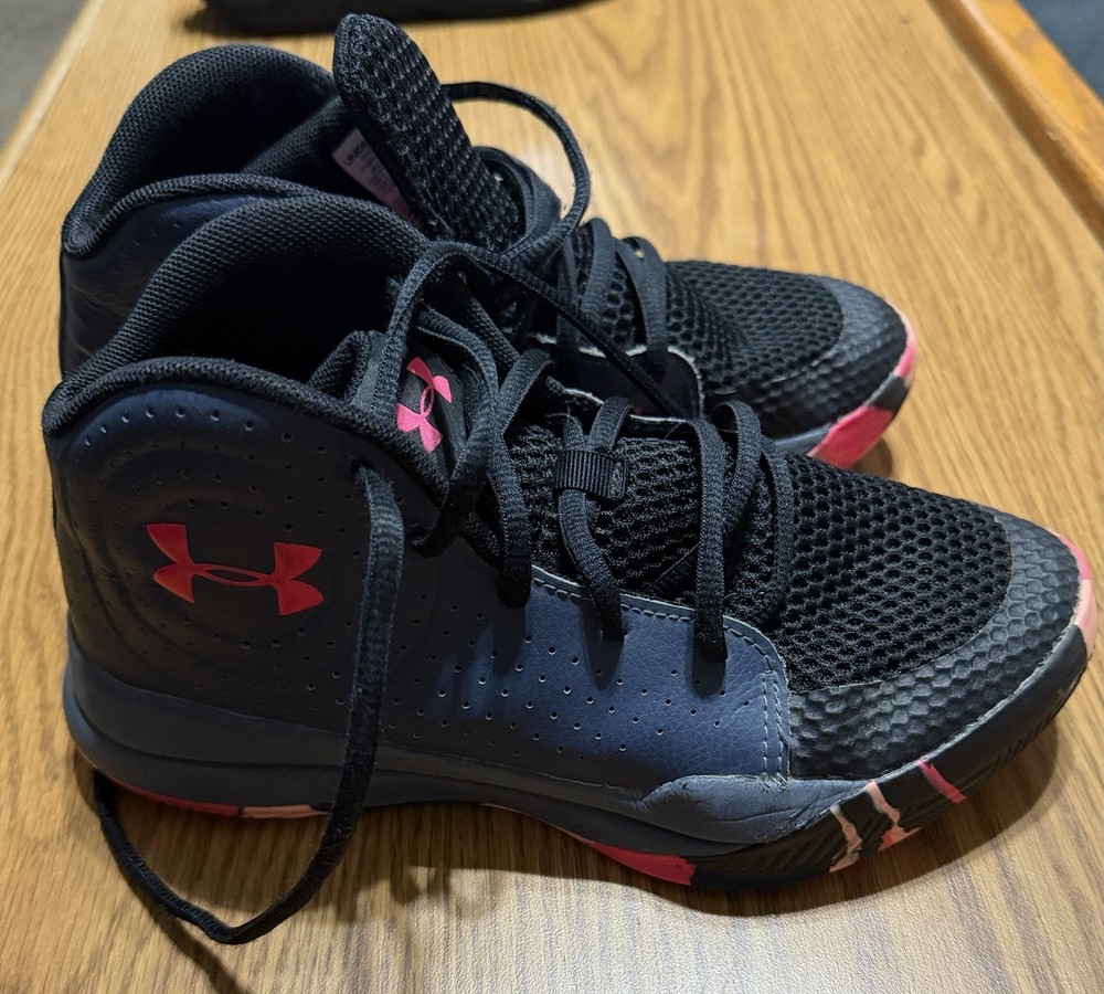 Girls Under Armour Basketball Shoes