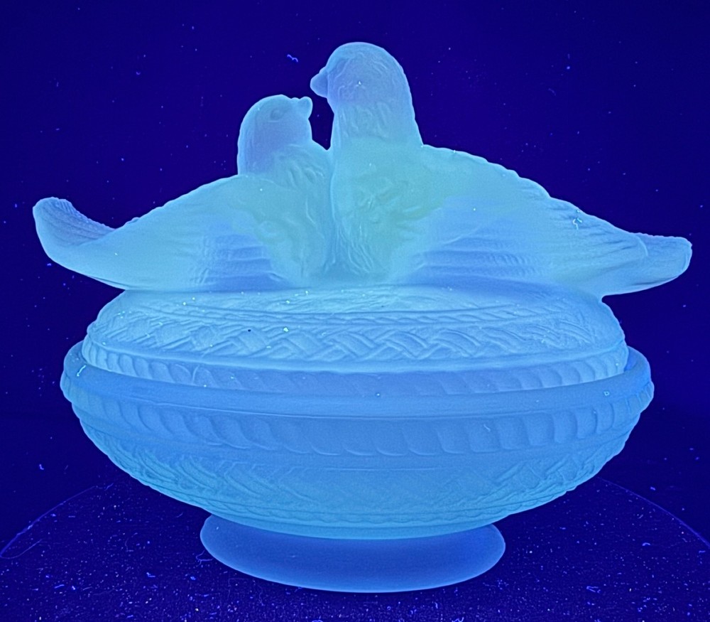 Vintage Aqua Blue Manganese Westmoreland Satin Glass Doves Nest